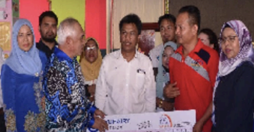 ALLAHYARHAMAH JUMRAH BINTI NORDIN